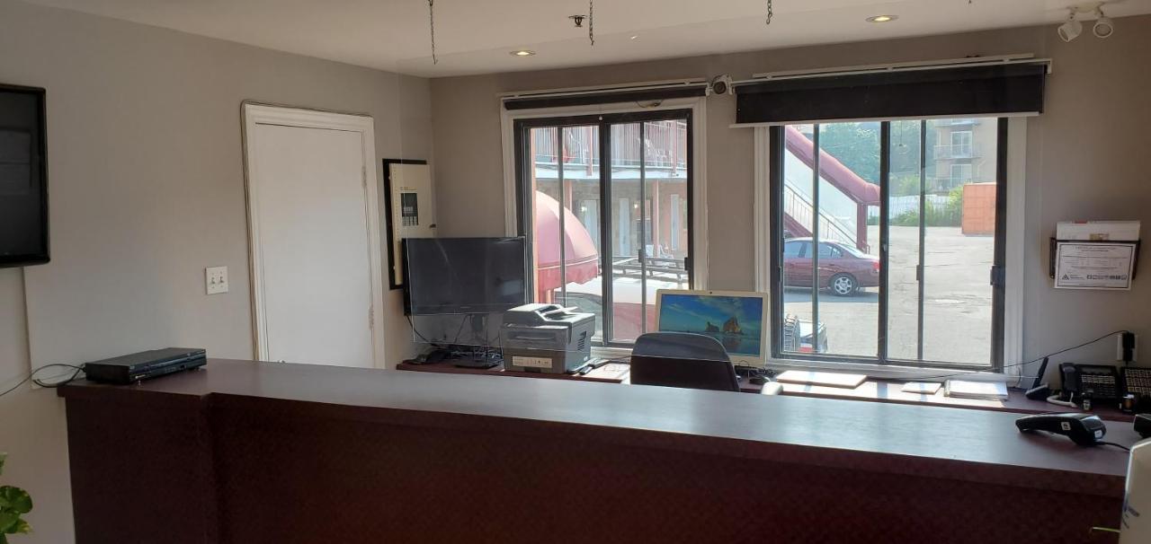 Motel Falcon Brossard Luaran gambar