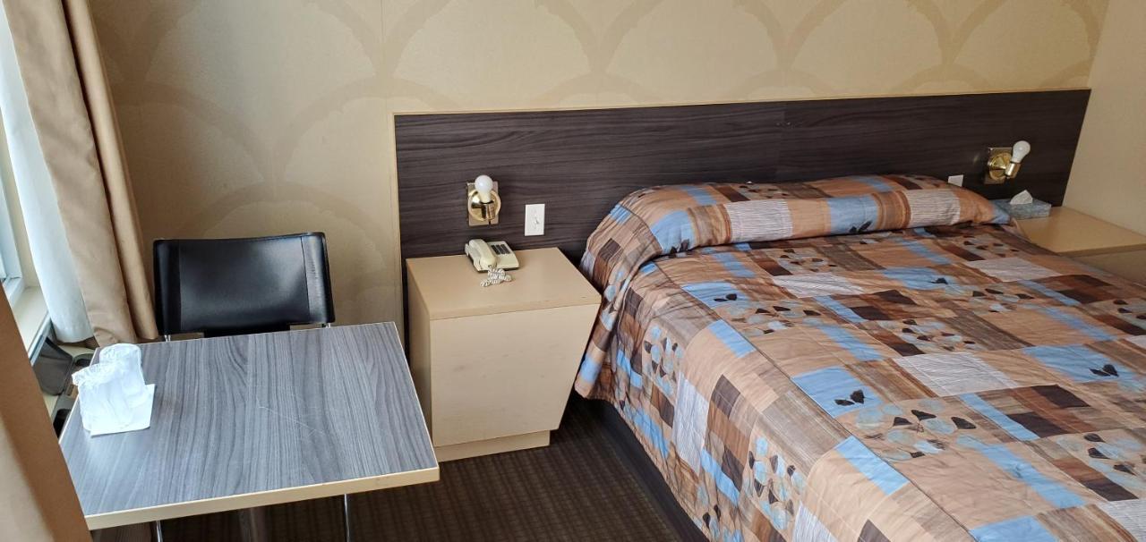 Motel Falcon Brossard Luaran gambar