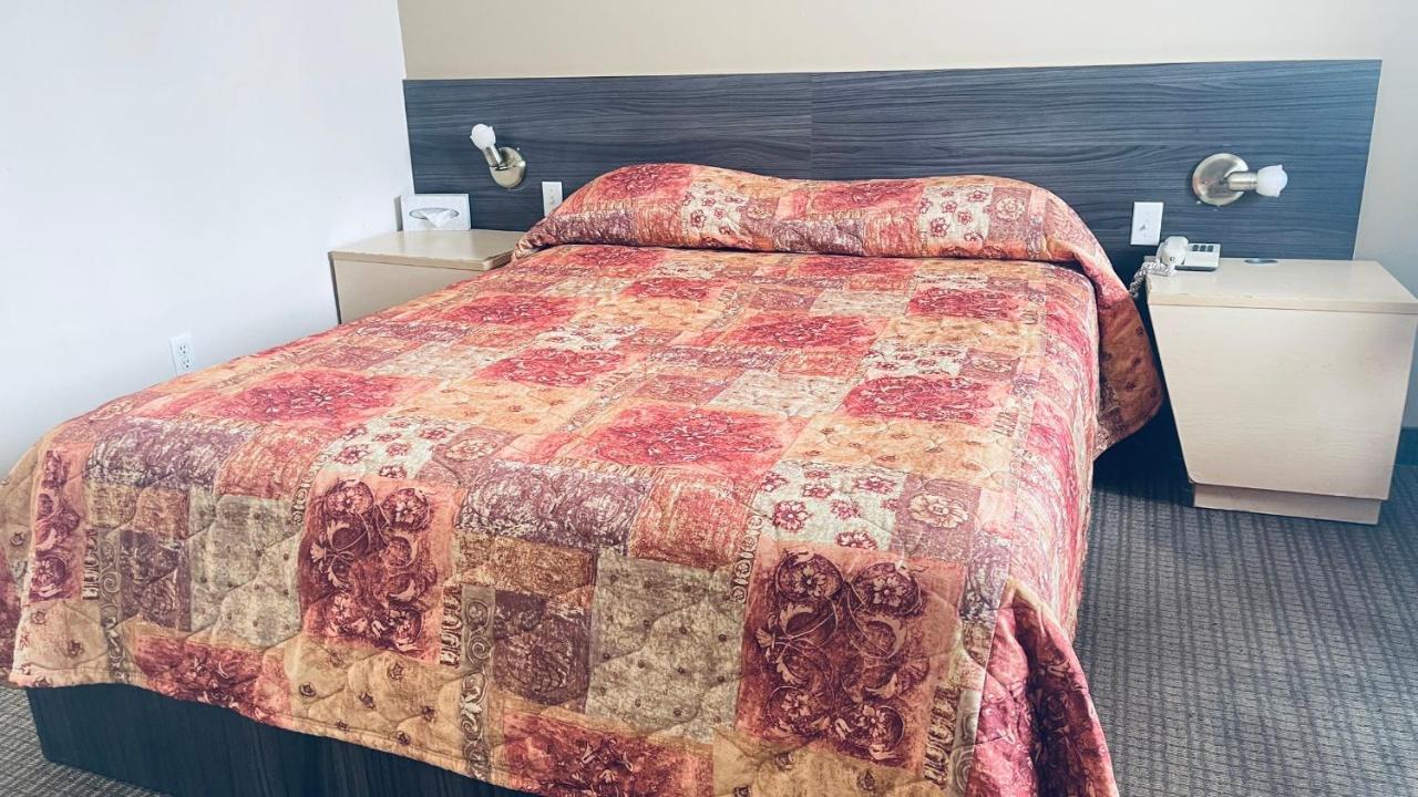 Motel Falcon Brossard Luaran gambar