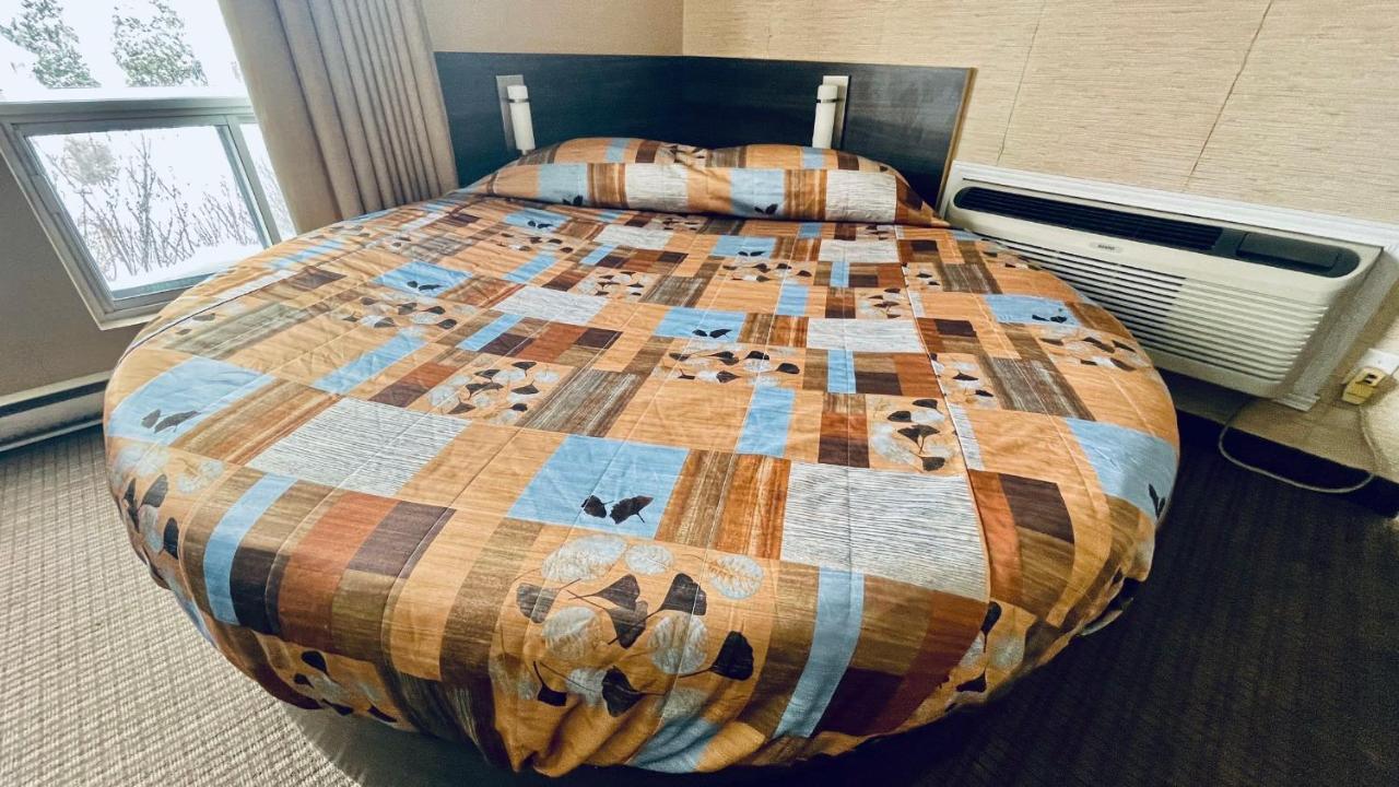 Motel Falcon Brossard Luaran gambar
