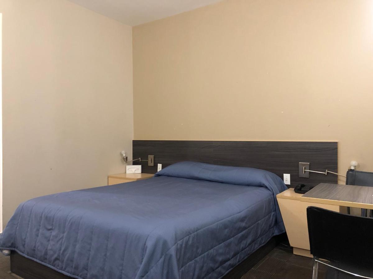 Motel Falcon Brossard Luaran gambar
