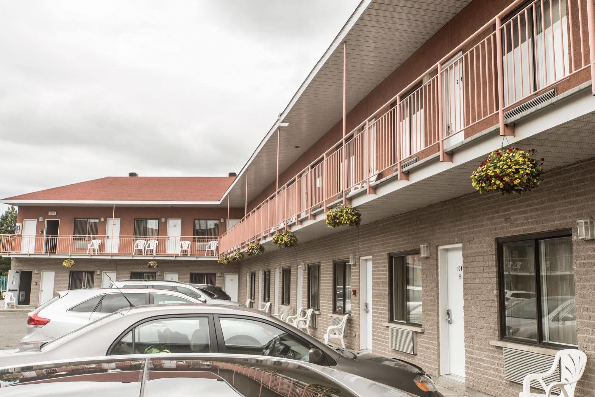 Motel Falcon Brossard Luaran gambar