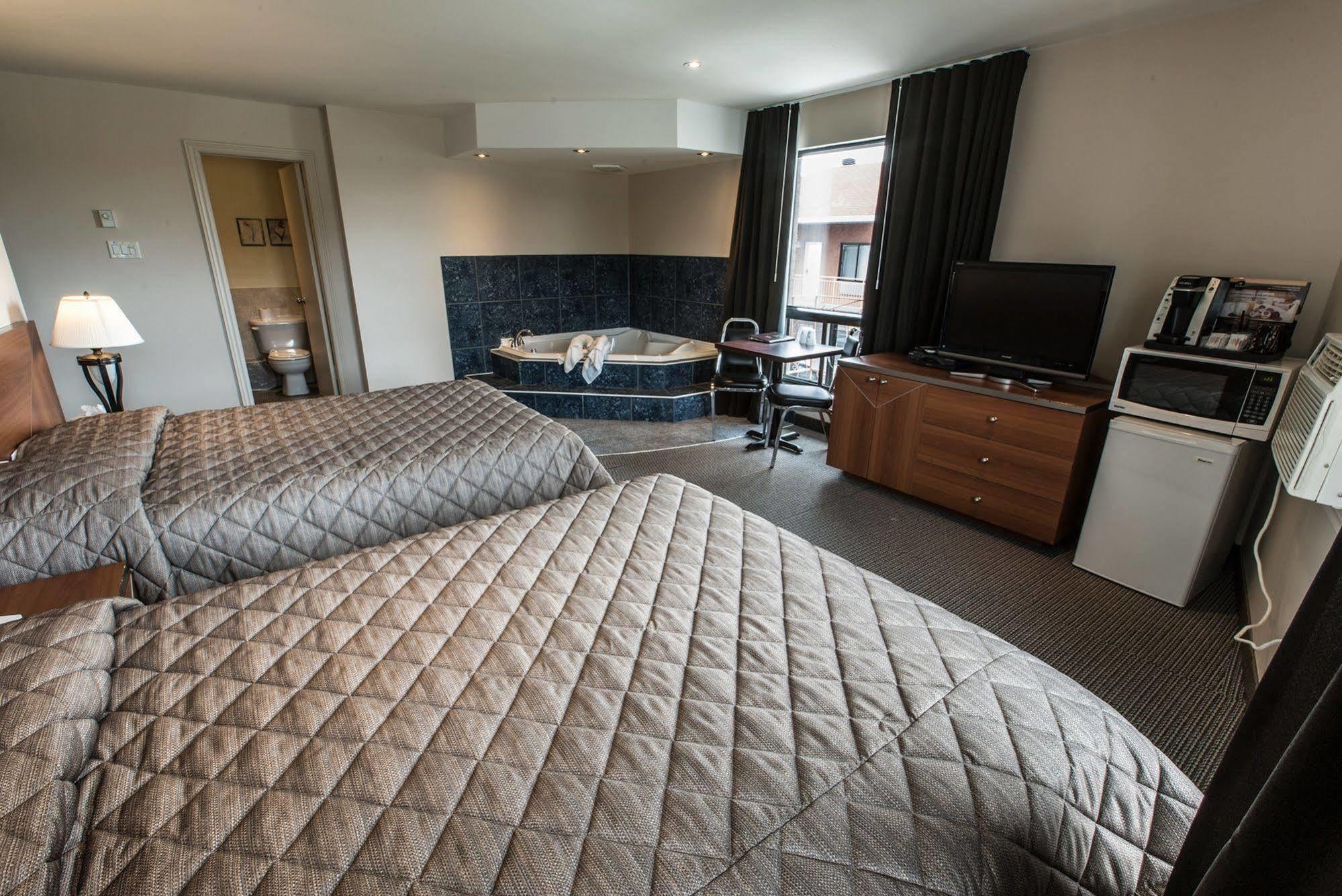 Motel Falcon Brossard Luaran gambar